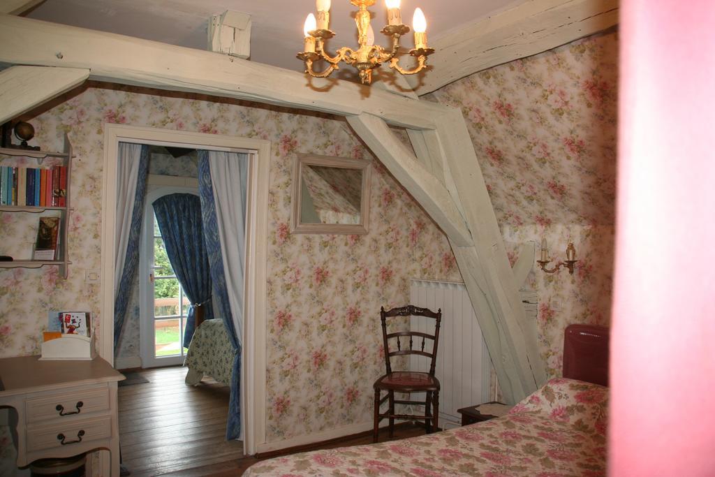 Domaine Des Parisses - Chambres D'Hotes Gennetines Δωμάτιο φωτογραφία